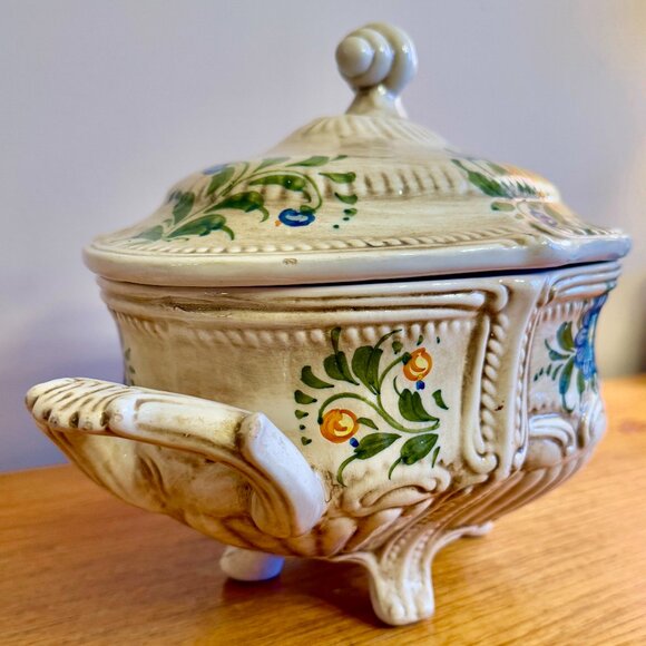 Gorgeous Vintage Deruta Italy Hand Painted Soup Tureen - Picture 5 of 11